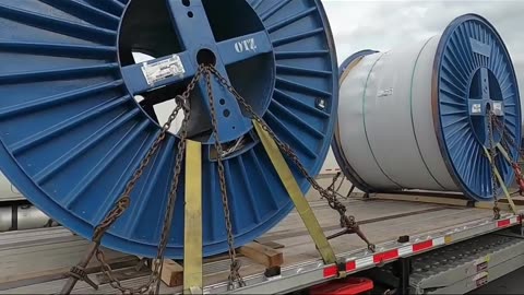 WIRE SPOOLS #ourtruckinglife #trucking #reallifetruckers #truckdriver #atruckerslife #VISTATRANS