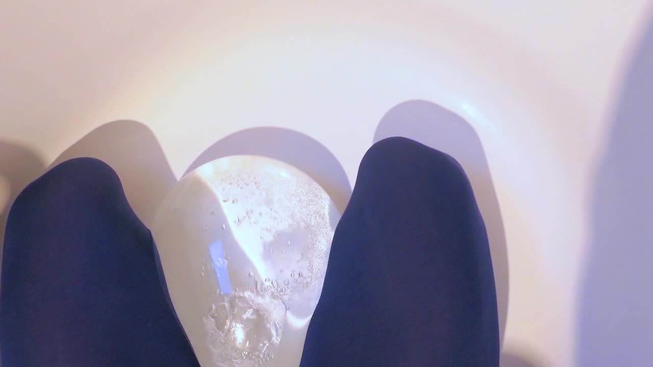 Po běhu, v modrém, chci do vody :-)