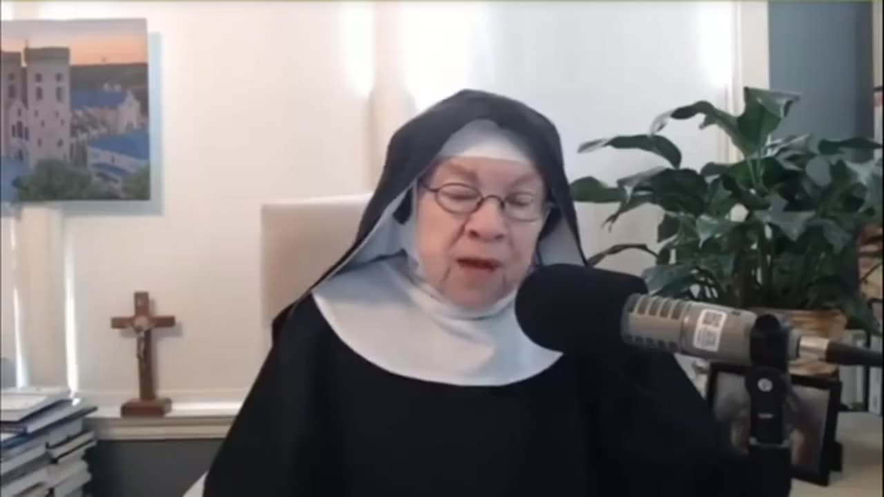 PREPÁRATE PARA VIVIR SIN ELECTRICIDAD MADRE MIRIAM