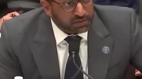 Congressman Barry Moore Grills Patel on the 2016 Dossier That Targeted Trump!