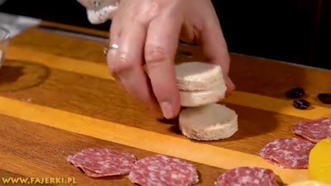 Top 5 Mini Canapés – Quick & Tasty Finger Food Recipes for Any Occasion 🥪✨