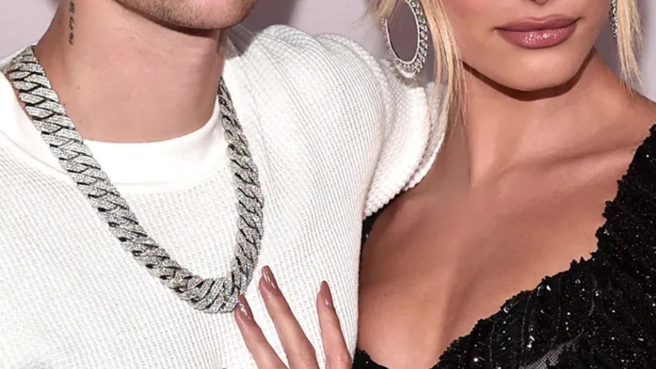 Hailey Unfollows Justin? Glitch Shocks Fans!