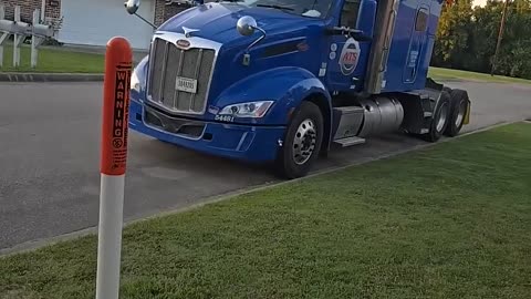 GONNA MAKE IT MYSELF #ourtruckinglife #truckdriver #trucking #longhaultrucker #truckdriverjobs