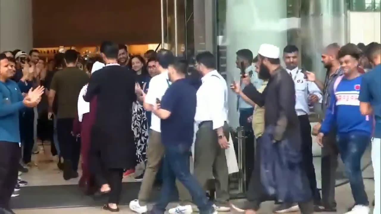 Uneducated GenZ Indians waiting for IPhone Launch!