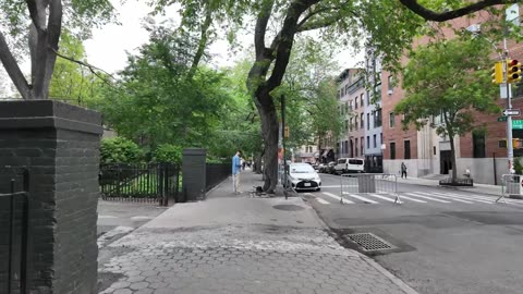 New York City LIVE Walking (chat on YouTube)