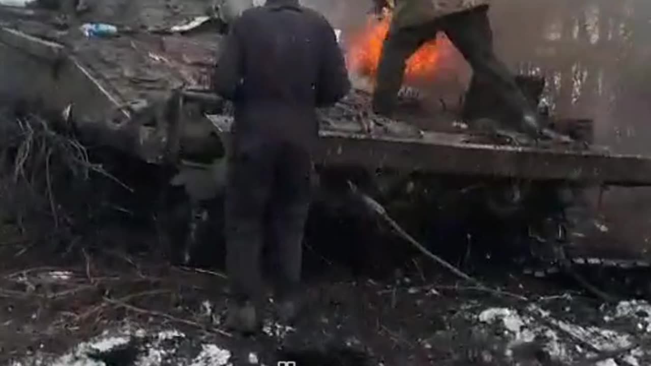 š„ Video from the enemy side. The Swedish BƤrgningsbandvagn 90 (Bgbv 90)