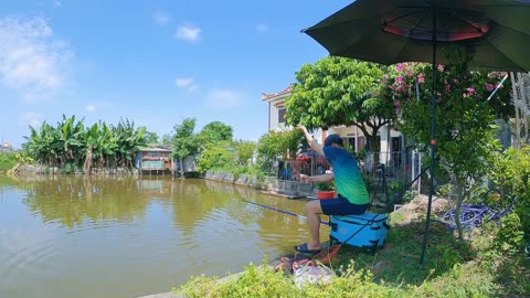Shad Swims with the Rivers Pulse