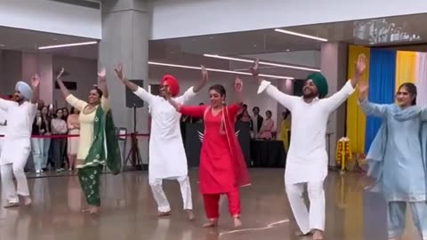 Amanat Mann & Friends Dance to Malki Keemaan | Punjabi Group Performance
