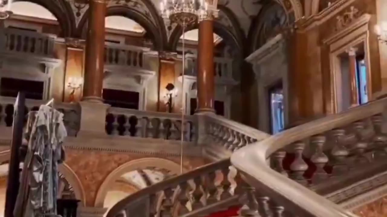 Blk construction vs Yt construction .., this is who the yt wmn are race mixing with.....