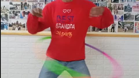 Hoola Hoop-red shirt-nocap