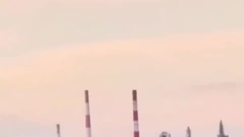 💥🛸 Ukraine Russia War | Russian Civilian Captures Ukrainian UAV Impact at Syzran Oil Refinery | RCF