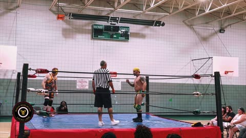Next Revaluation Lucha Libre:Yela Man vs Phoenix
