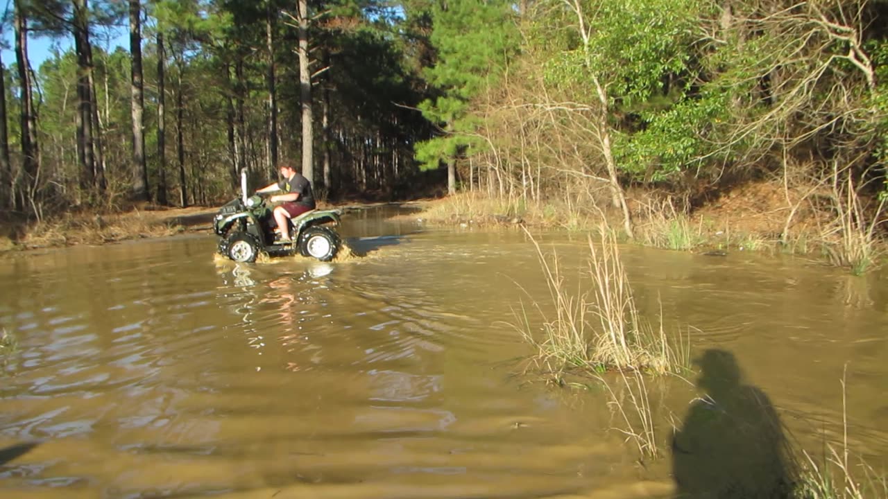 NY sabine 25/26 2156 Rylan Walker testing stereo waterproofing