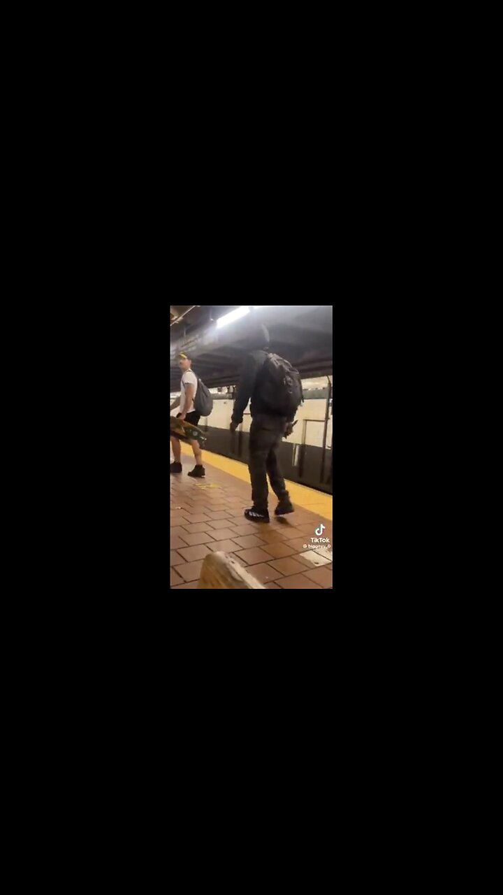 Man Defends Himself From a Diverse STABBING Threat with a Skateboard!