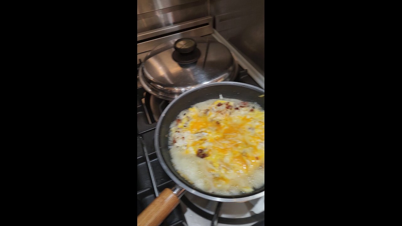 ... and the results. bacon eggs and melted cheese.