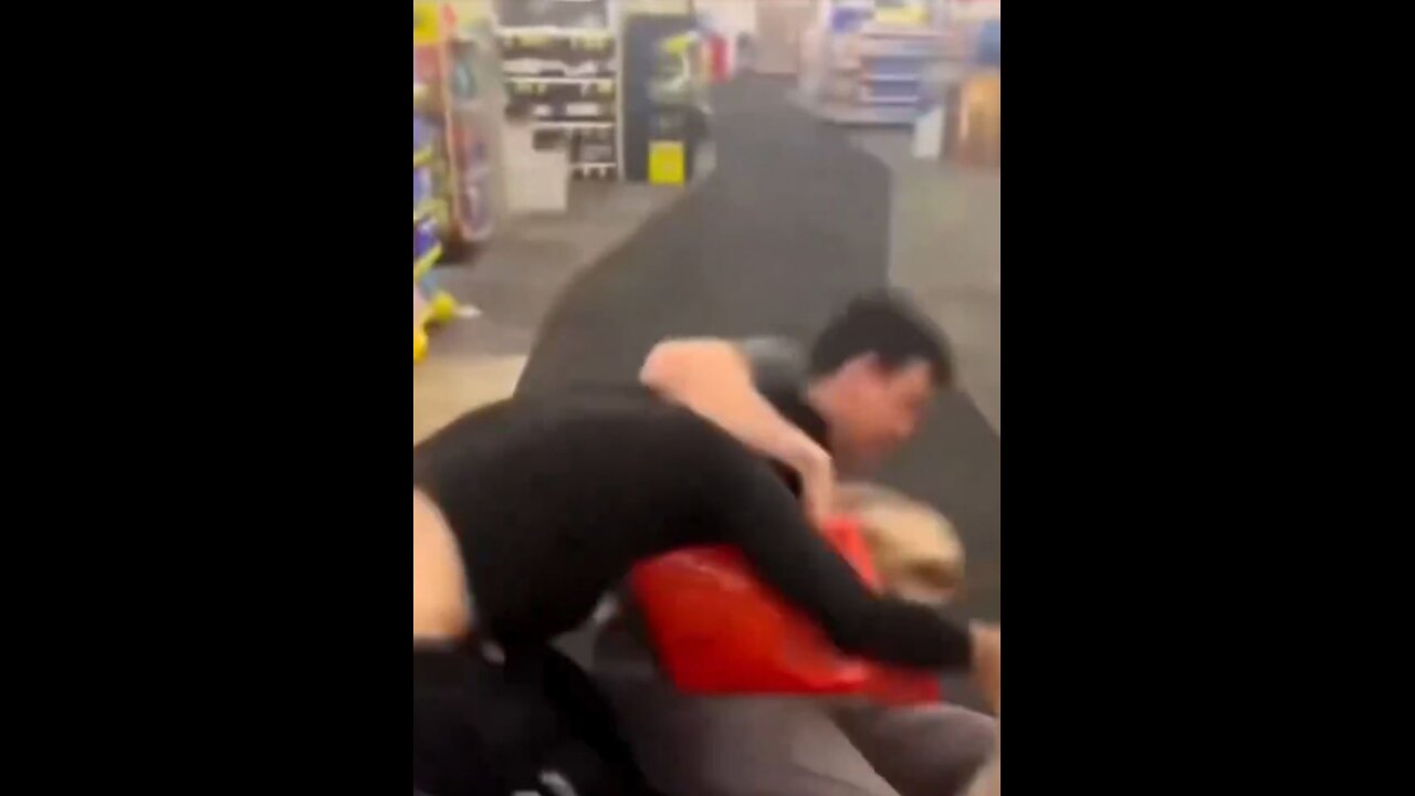 Shopper tackles shoplifter, shoplifter threatens to sue. Instant Karma