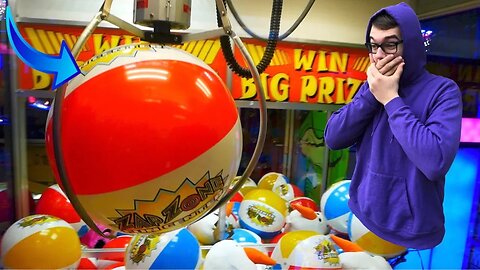 HUGE CLAW MACHINE WIN AT THE ARCADE!