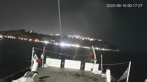 🇵🇸⛵️🇹🇳 CCTV footage captured the moment a drone dropped an incendiary device