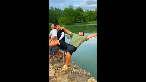 Down 👇🤣