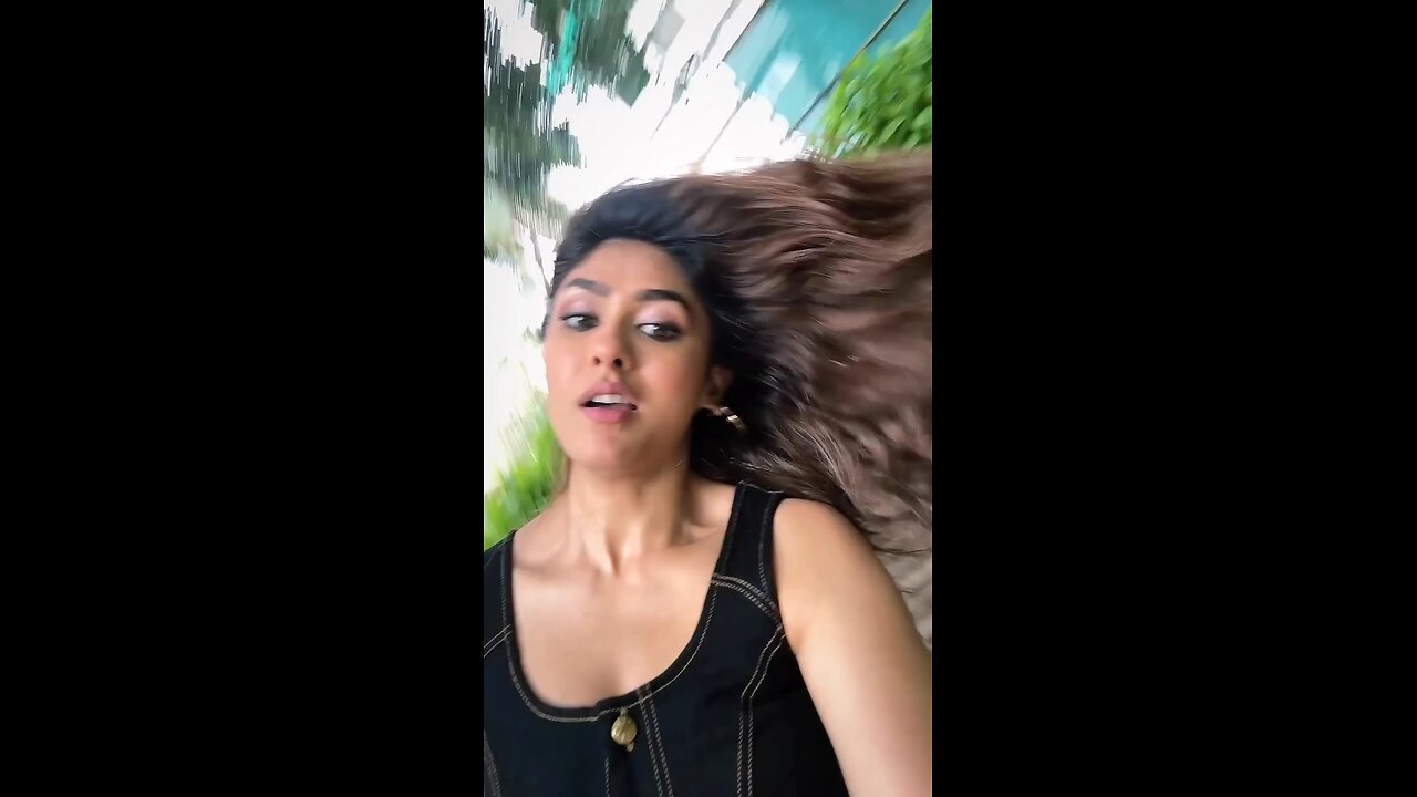 mrunal thakur