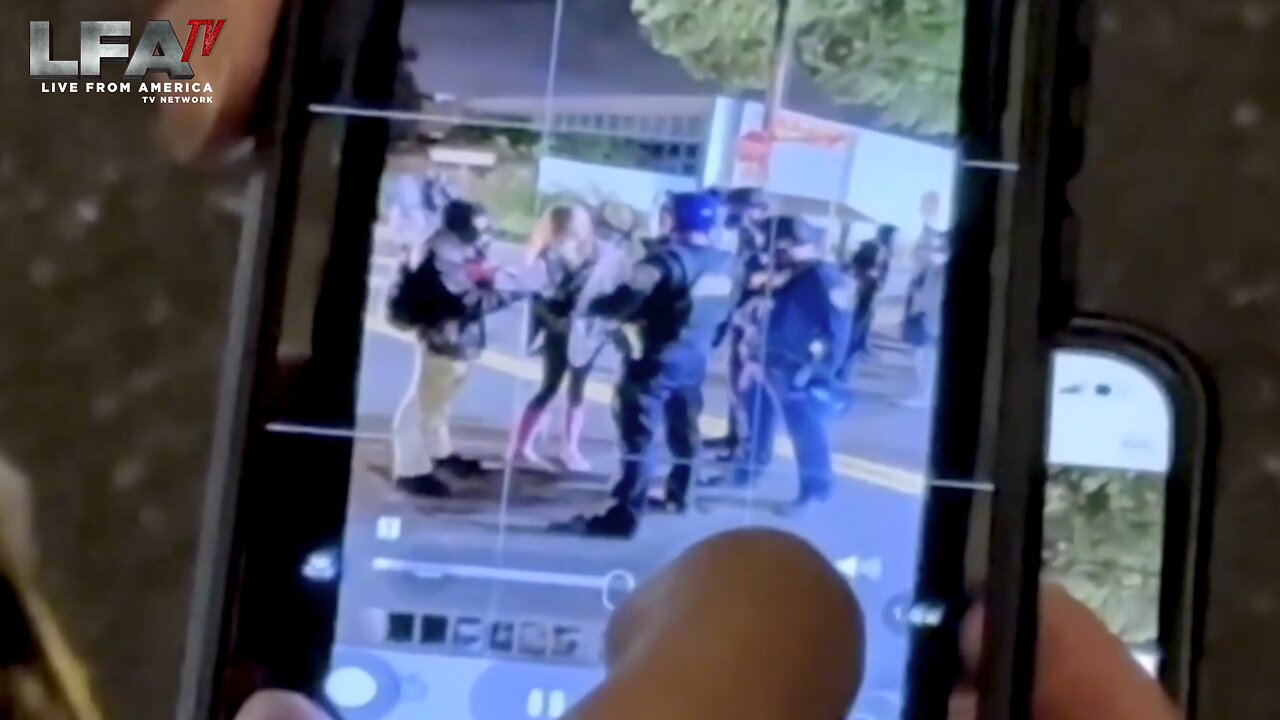 PORTLAND COPS CAUGHT COLLUDING WITH ANTIFA!