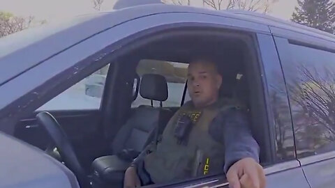 An ice agent threatens to kill an American citizen for raising his voice