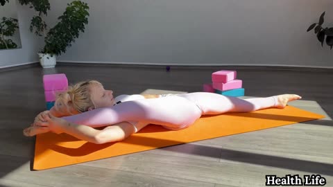 Unlock Your Splits: 2-Min Daily Stretch for Flexible Legs