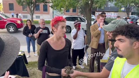 Jewish girl trolls blacks