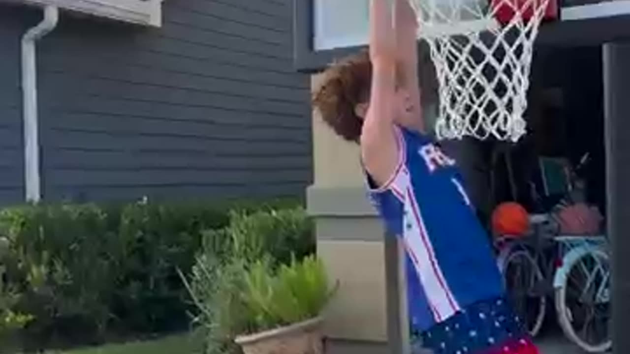 Breaking: Cool idea for a short video!!