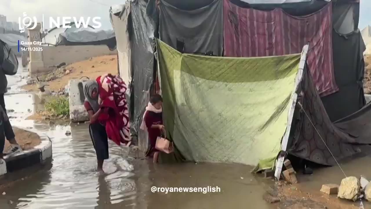 Winter rains drench displaced Gazans in new hardships