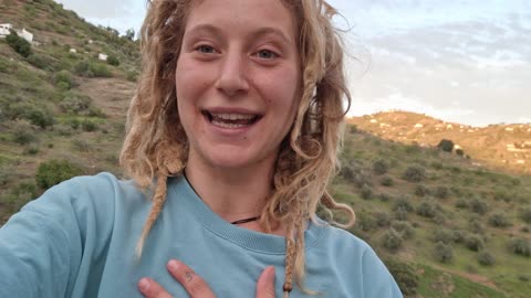 Mrs Sunshine back once again💲