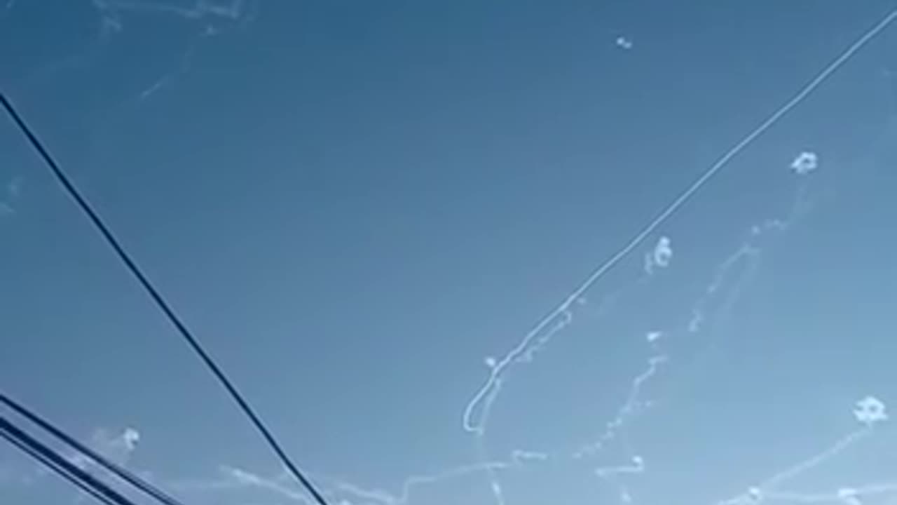 Crazy documentation of the barrage and the interceptions minutes ago