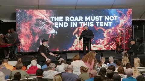 The Roar Must Not End in This Tent! - Live from Howell Michigan