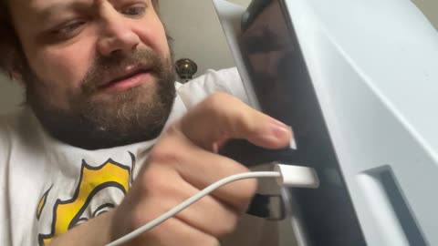 How to charge MediBio Health & Fitness Tracker with PS5 USB port