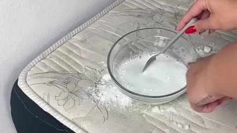 Pour 1 spoonful on your old ,dirty mattress and you will never buy a mattress again
