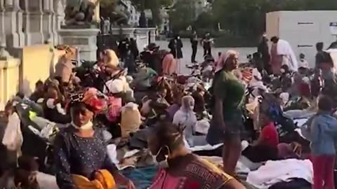 🚨🇫🇷 FRANCE: NWO-corrupted, Government funded Illegal Aliens camp outside Paris City Hall