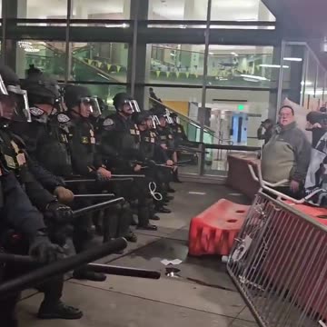 Antifa protests at UC Berkeley 11-10-25