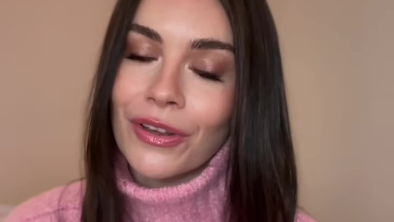 Mairead Carlin wishing Happy Mother's Day! to all the MUMs in the EU