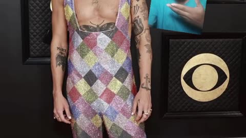 Why are men not choosing to dress like this 🤣🤣