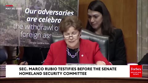 Dem Senator Tells Marco Rubio That Vladimir Putin Is 'Playing This President Like A Fiddle'