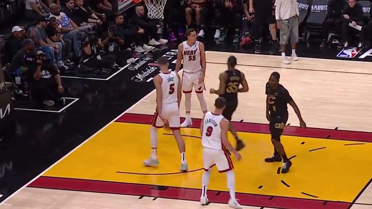 NBA - Cavs kept their foot on the gas and powered their way to a 3-0 lead!