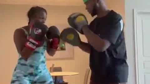Claressa Shields training For Remy Ma Fight with Papoose #boxing #claressashields