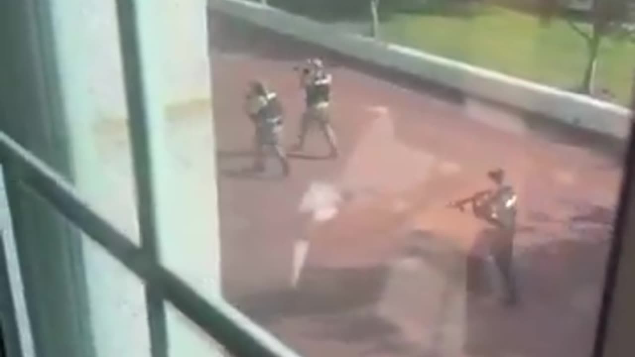 Police chase suspect at Naval Academy in Maryland