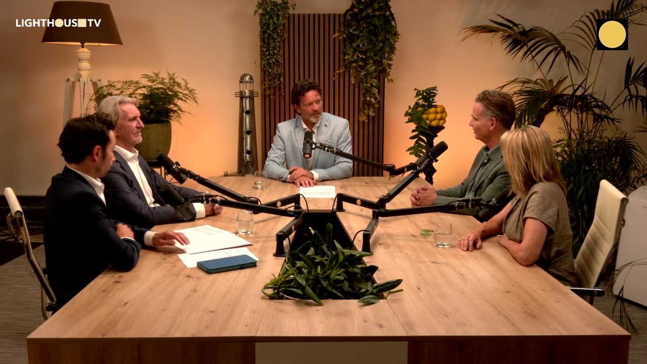 Zelensky en Ursula von der Leyens "full-scale war"