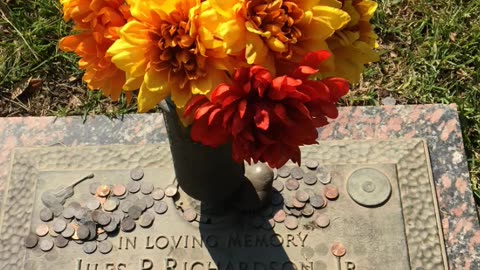 FAMOUS GRAVES - VOL. 100: THE BIG BOPPER