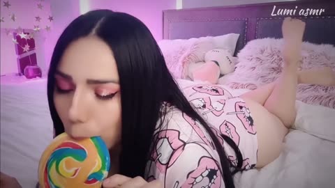 HOT GIRL🔥¿ME DEJAS CHUPAR TU LOLLIPOP 🍭😏💦 NIÑERA TRAVIESA