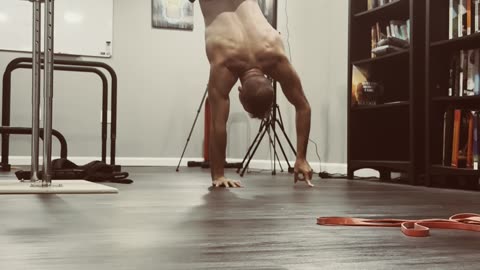 Day 6 – One Arm Handstand Journey | Controlling the 1 Finger