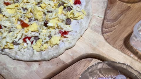 THE BEST EVER AUTHENTIC BREAKFAST PIZZA
