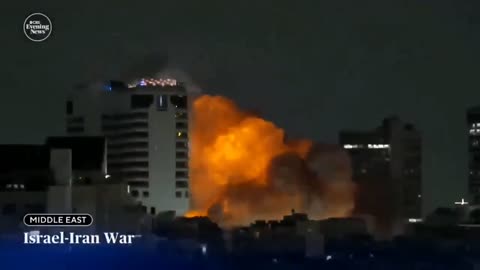 Defense Intelligence - 🚨BREAKING ： 🇮🇷💥🇮🇱 Iran is now launching missiles carrying d