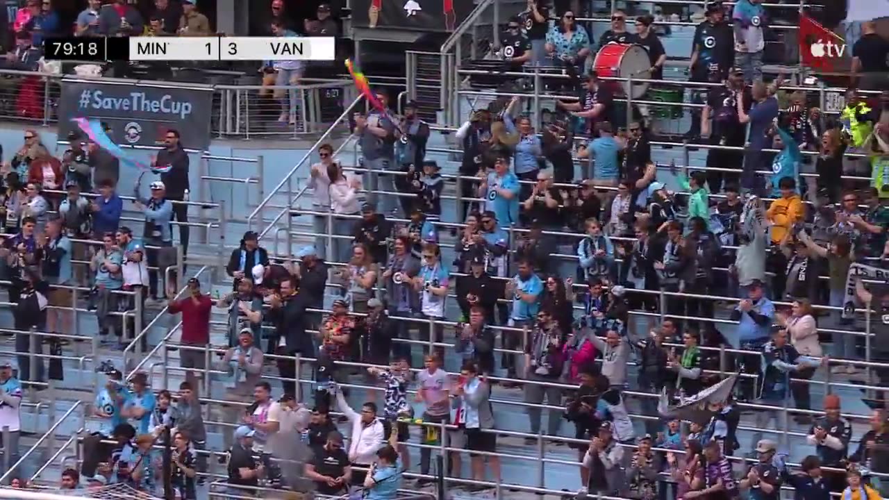 Major League Soccer - Not done just yet in Minnesota... 👀 Wil Trapp gets one back for the Loons!